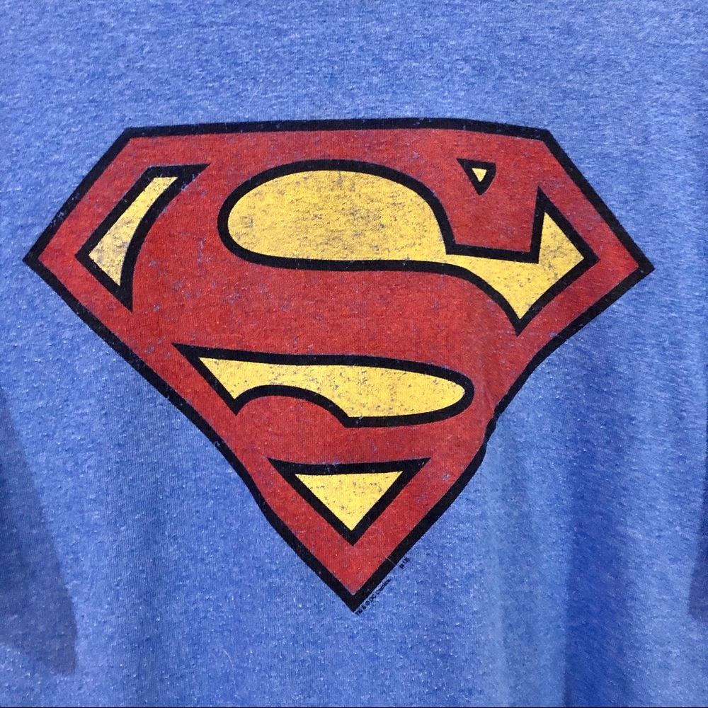 3/$15 Old Navy Collectabilitees Superman T-Shirt L